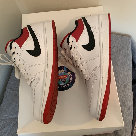 Air Jordan 1 Low University Red - Picture 4 of 5